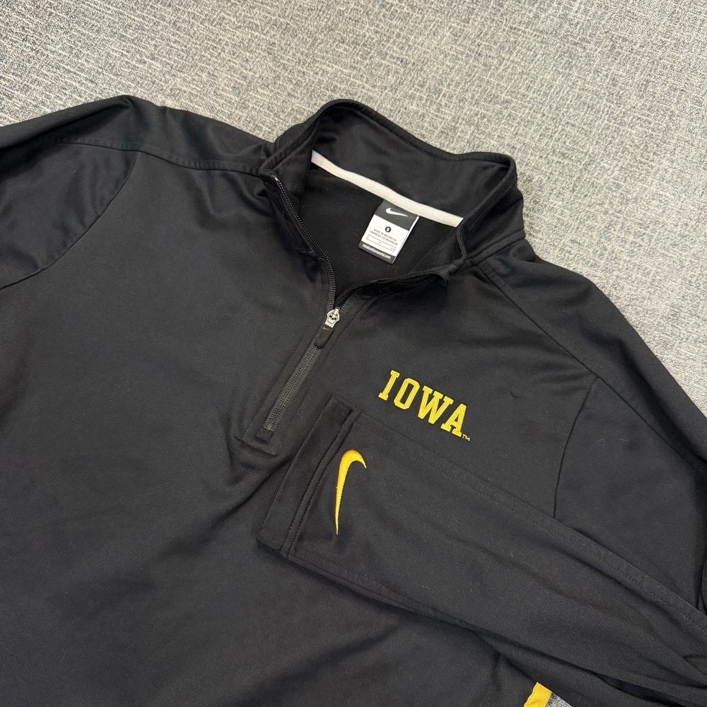 Iowa Hawkeyes Pullover Mens Small Black NCAA Nike Dri Fit 1/4 Zip College